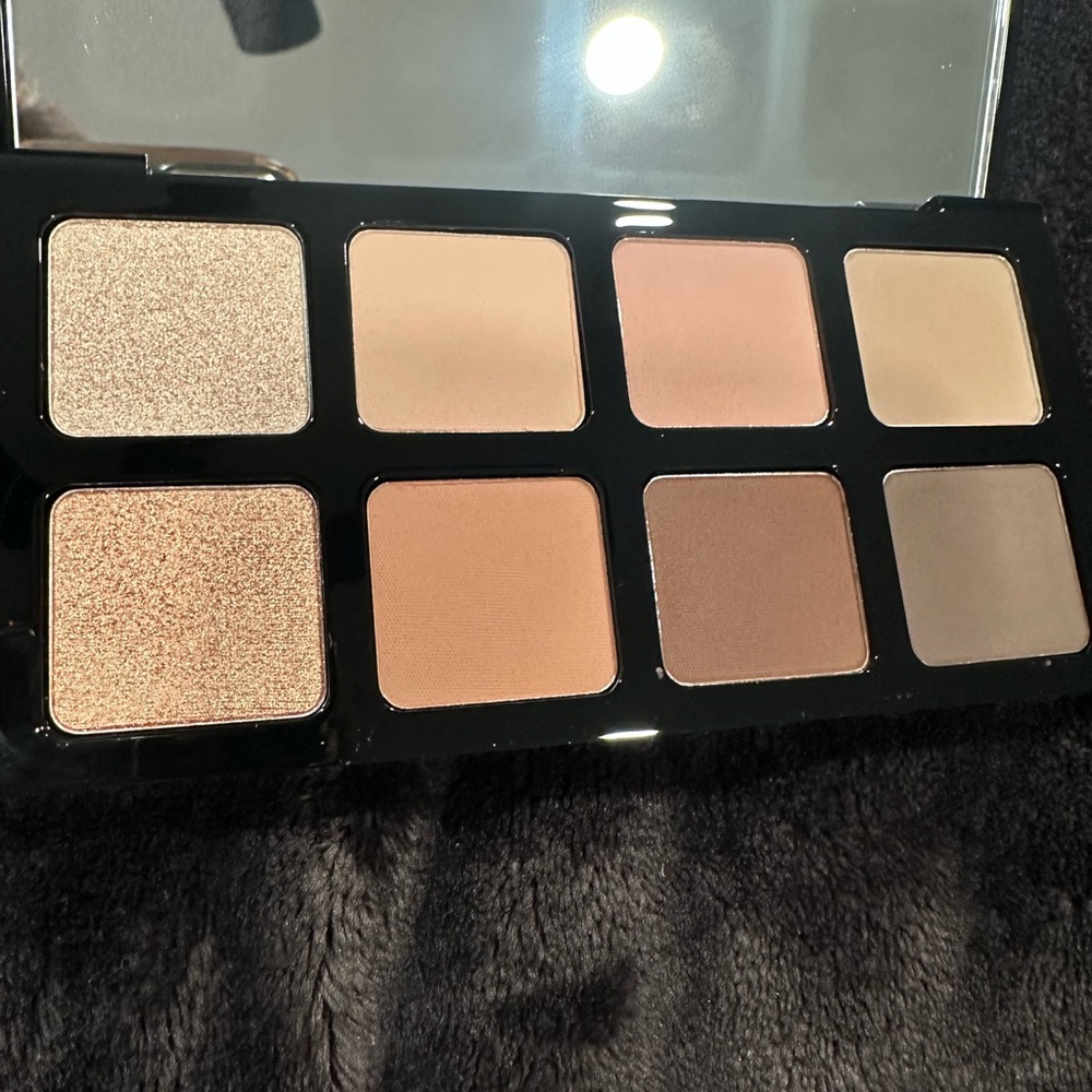 **New** Il Makiage High Impact 8-Pan Color Palette Shade Addict - Picture 11 of 14